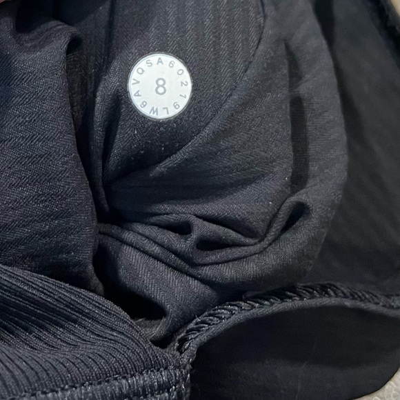 Lululemon Dance Studio Crop *25, size 8, black, adjust hem to customize fit

#93 - Picture 9 of 10